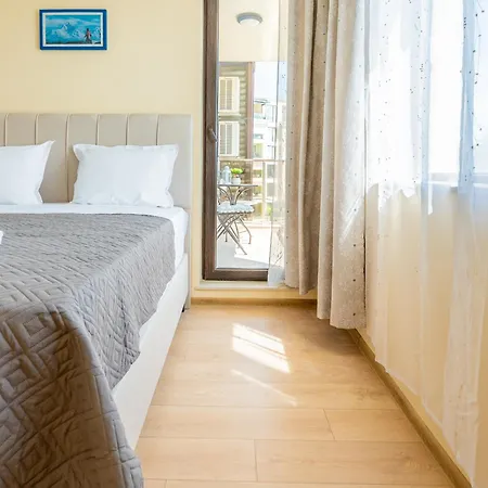 Jasmine 1 Bedroom With Free Parking Апартаменти
